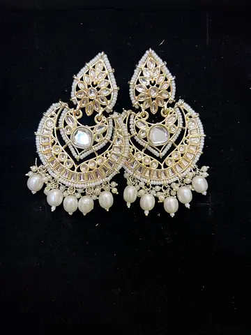 Elegant Traditional Earrings with Pearls