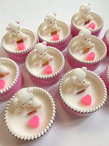 Cute Bear Candle Set for a Charming Touch