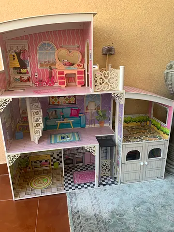 Doll House