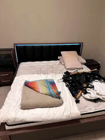Queen Size Bed with Mattress