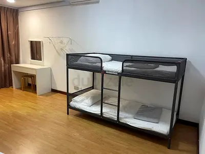 Sturdy Metal Bunk Bed with Mattress