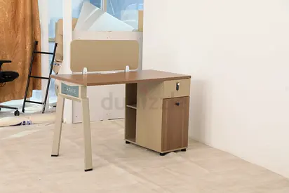 Staff workstation single person