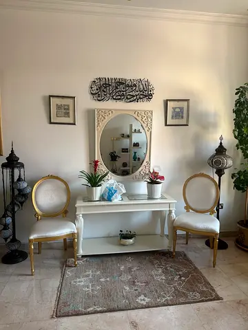 Elegant Vintage console Set with Mirror