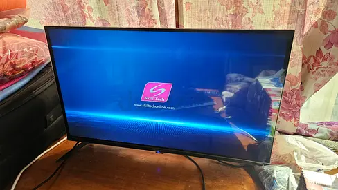 SkillTech 32 inch FHD TV Perfect Condition
