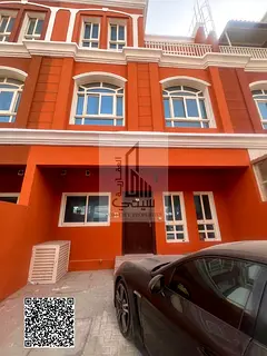 Uptown, 4 master bedrooms, with electricity and air conditioning