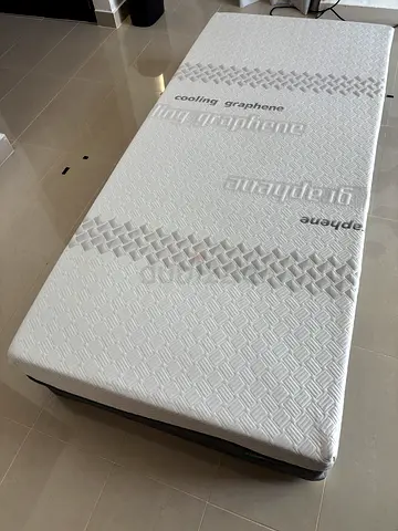 Medium-Soft Mattress (Single - 90x200cm) - AED 650 Discount!