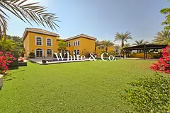 Large Plot l Private Pool | Vacant Now