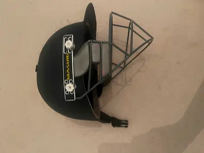 Cricket helmet