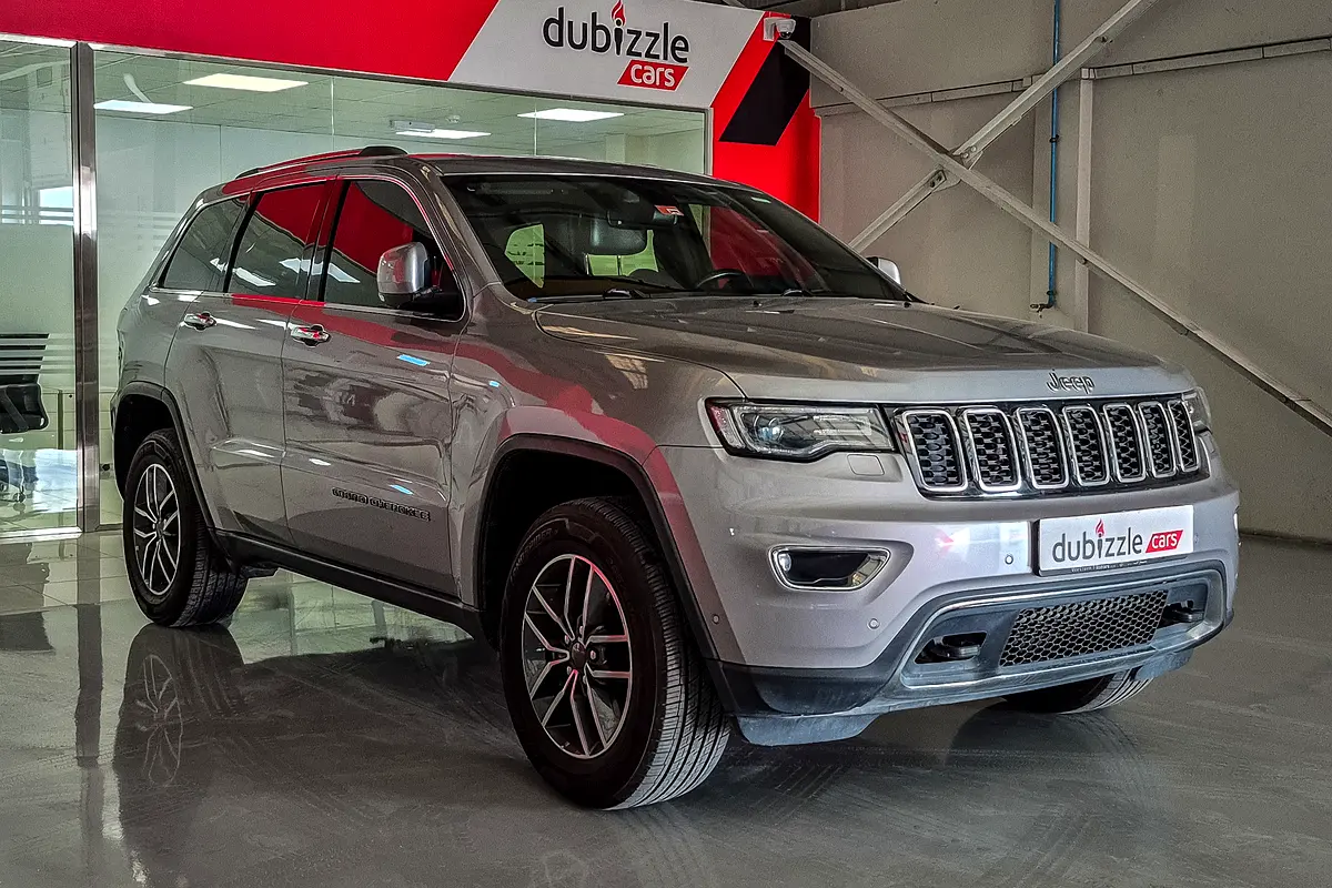 Jeep Grand Cherokee 2020 — photo 1 of 15