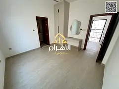 Spacious 5-bedroom villa for sale in Al Helio 1, Ajman - Prime location on the main road! Includes a