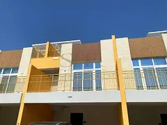 Lowest Price | Middle Unit | Vacant Soon