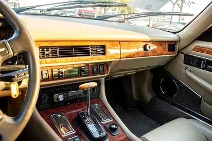 صورة 14 لـ 1991 Jaguar XJS