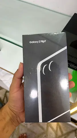 Samsung Galaxy Z Flip 7 256GB Box Packed