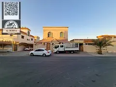 Villa for sale in Rawda 3, opposite the mosque. 5 rooms, living room, kitchen, and maid's room. 