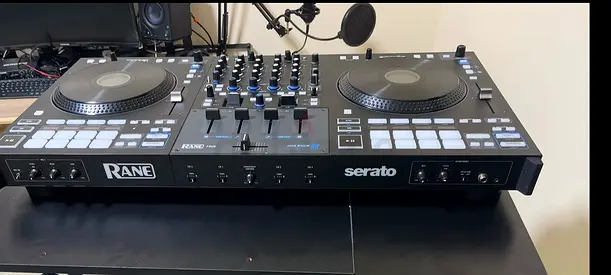 Rane FOUR DJ Controller + Magma Flight Case | Great Condition | Slightly Negotiable