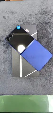 Samaung Galaxy Z Flip 7 256GB With Box