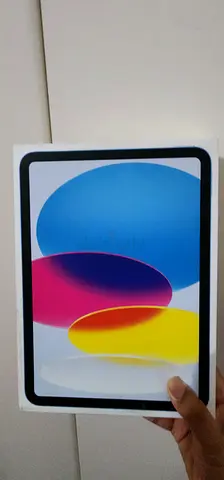 Apple iPad 10th Gen 64GB – Blue – Excellent Condition – AED 1000