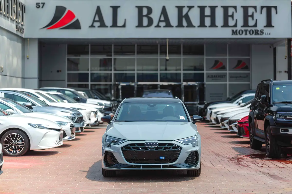 Audi A3 2025 — photo 1 of 18