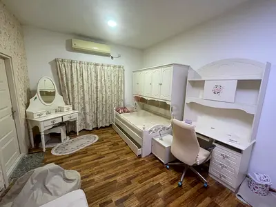 Elegant Bedroom Furniture Set for Sale