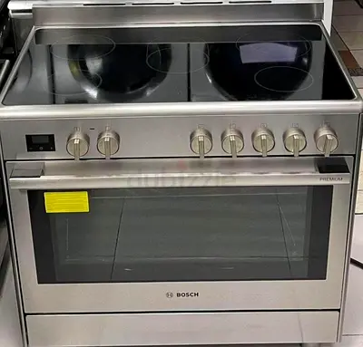 Bosch 8 series 5 hubs ceramic electric cooker same like new condition for sale