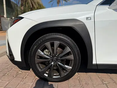صورة 3 لـ 2022 Lexus UX-SERIES