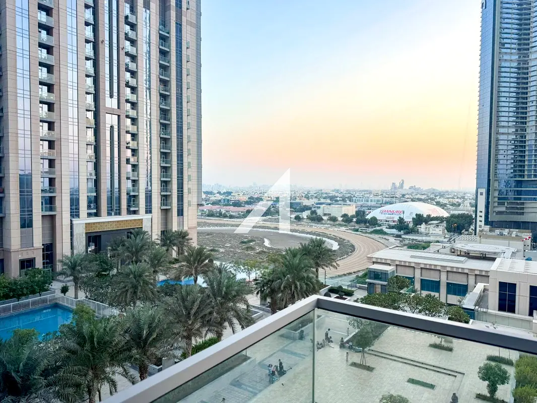 تصميم واسع | شاغر | إطلالة جزئية على مضمار ميدان