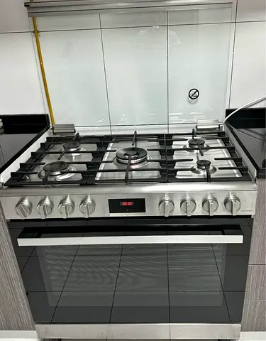 Bosch Cooking Range oven 90x60 5Burner stainless steel