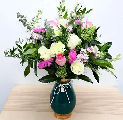 Elegant Glass Flower Vase