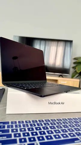 Apple MacBook Air M2 - Lightweight and Powerful Laptop