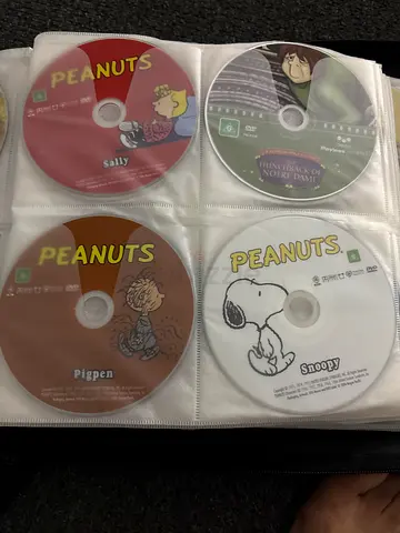 566 CDs for Sale – 4 AED Each – 2260 AED for Full Lot (One Batch Only)