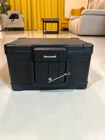 Small Premium Fire  Water Security Safe/Chest - 0.15 cu ft (1532)