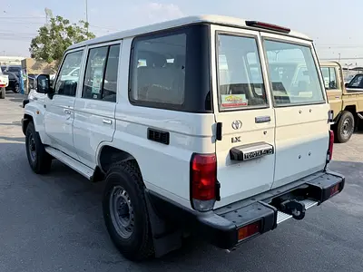 2025 Toyota LAND CRUISER 70 SERIES 照片 6