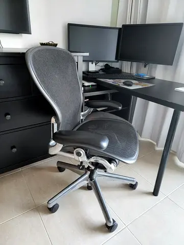 New Herman Miller Aeron Chrome Base Finish Chair Fully Loaded Size B