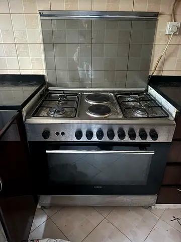 Functional Gas Cooker for Sale - Great Condition