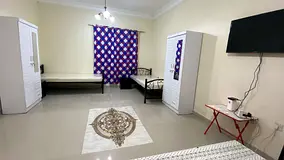 Fully furnished clean and neat executive bed space available for Indian’s very close to bus stop