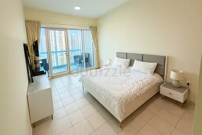 Bright Spacious Master Bedroom with Ensuite Bath | | Direct DMCC Metro | Available