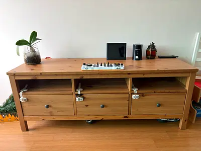 TV bench