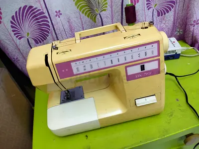 Vintage Sewing Machine for Sale