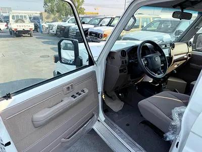 2025 Toyota LAND CRUISER 70 SERIES 照片 15
