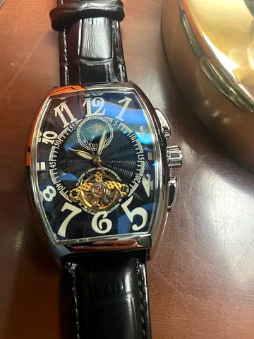 Elegant Mens Automatic Watch with Black Leather Strap