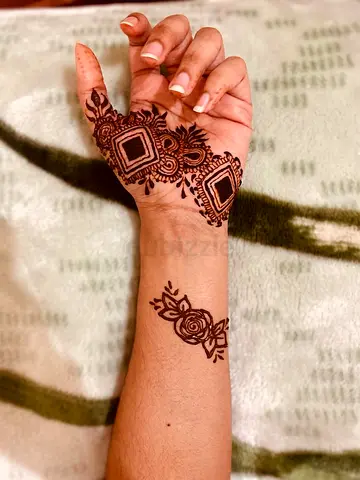 Henna Service