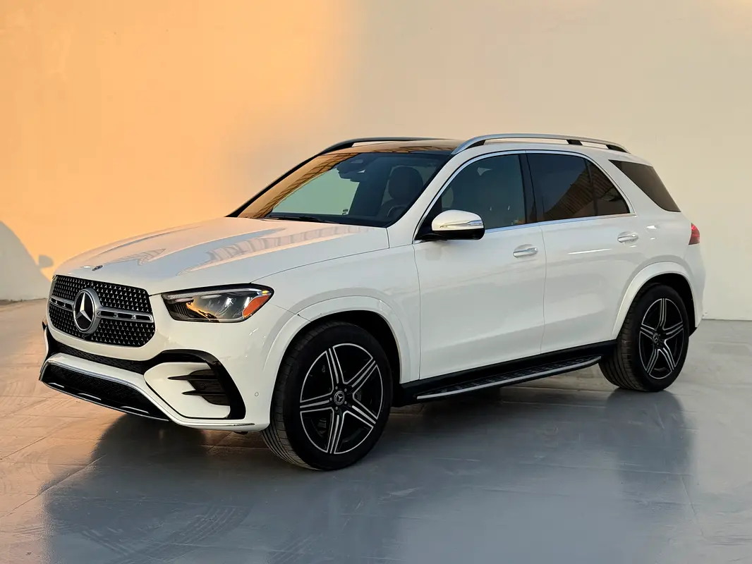 Mercedes-Benz GLE-Class 2024 — photo 1 of 19