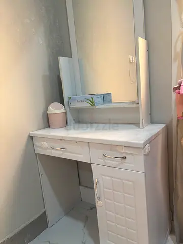 Dressing table white