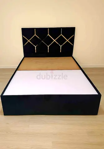 Queen bed for selling new