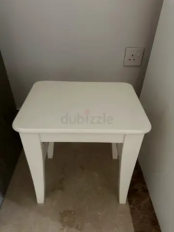 Heir dressing table