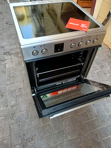 Vestal four burner cooker electric ceramic 60cm same like new condition catalogue