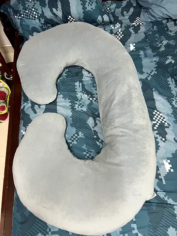 Soft and Comfortable Nursing Pillow for Moms