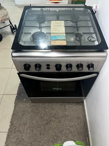 Used and Functional Gas cooker for Sale