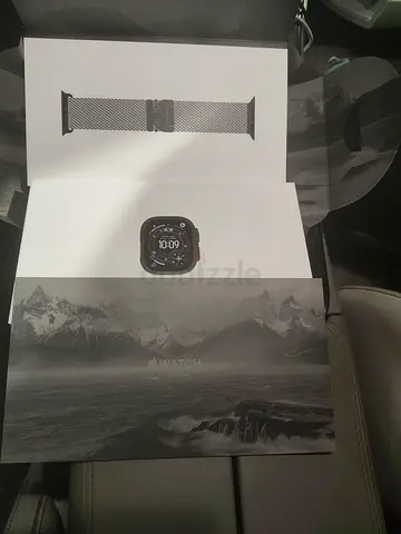 Apple Watch Ultra 3 black titanium  Millanese loop
