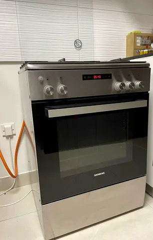 Siemens Kitchen Oven for Sale - Perfect Condition